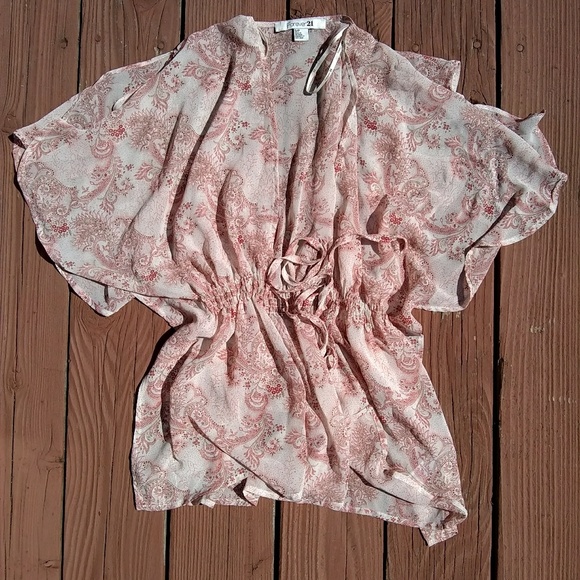 Forever 21 cover up size small white w/red print - Picture 2 of 3